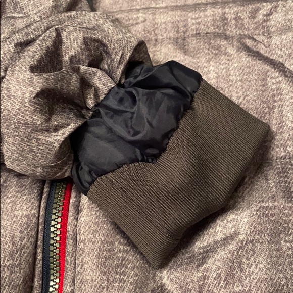 Tommy Hilfiger Fleece Lined Hooded Puffer Jacket🖤 - Picture 9 of 10